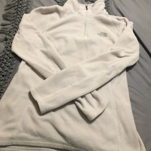 North face pullover
